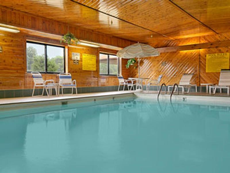 Hotel Super 8 By Wyndham University Area *