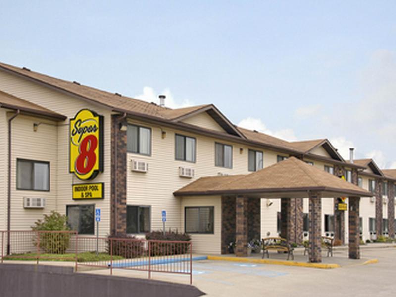 Super 8 By Wyndham Area Hotel Bloomington