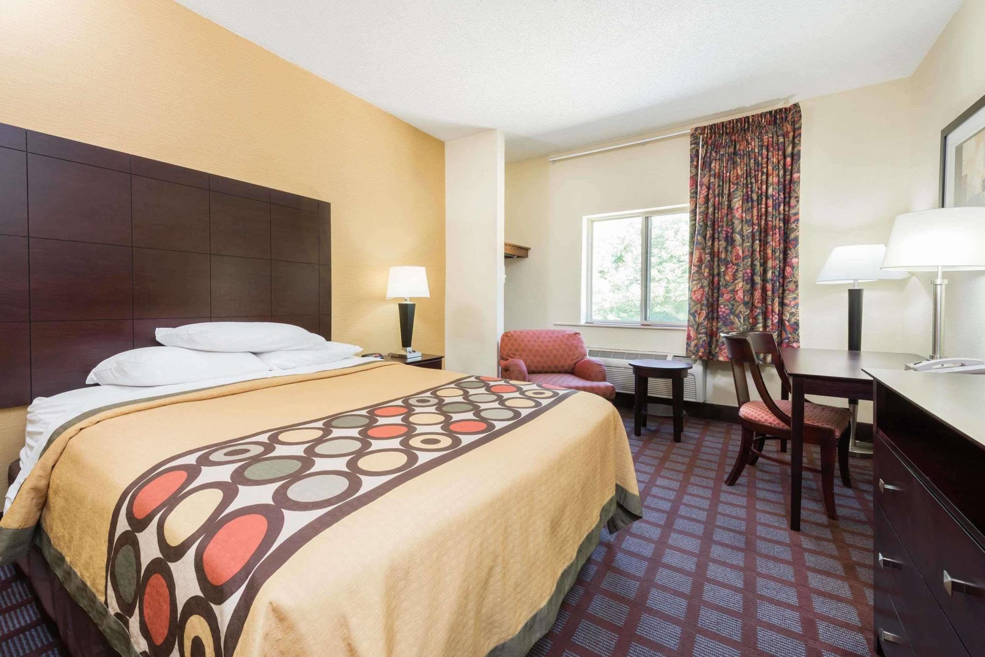 Hotel Super 8 By Wyndham Area Bloomington